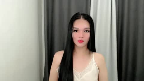 lanawyatt_ online show from October 26, 6:14 pm