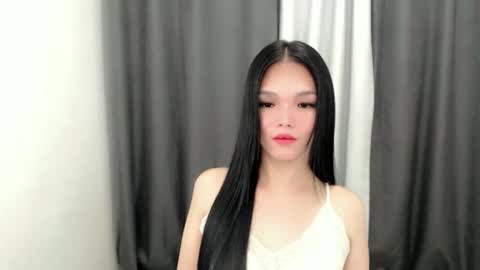 lanawyatt_ online show from October 10, 6:35 pm