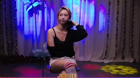 lankwaifong_cindy online show from April 10, 6:30 am