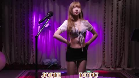 lankwaifong_cindy online show from May 22, 3:04 am
