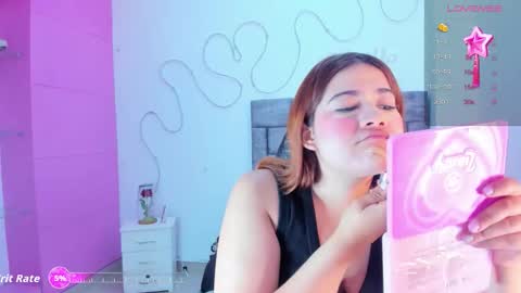 lanna1_ online show from November 17, 12:39 pm