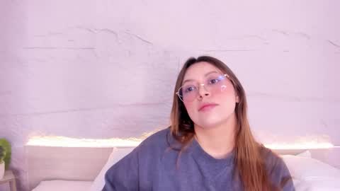 Lanna online show from December 20, 12:31 pm