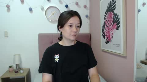 Lanna online show from May 11, 1:24 pm