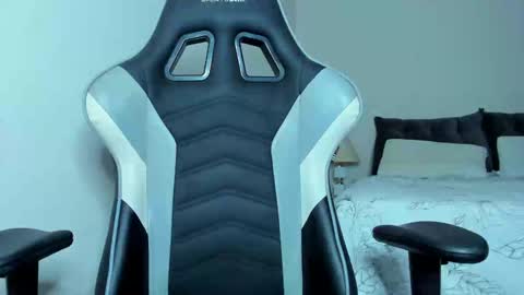 Snapshot of lannasantiago chatting on January 14, 11:37 pm Lanna online show from January 14, 11:37 pm