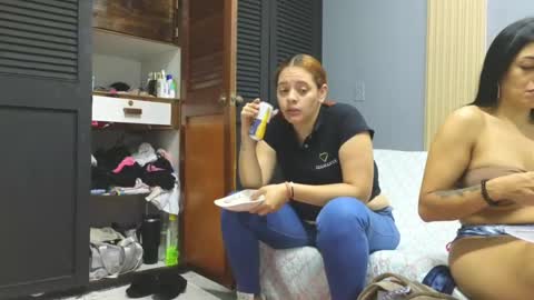Snapshot of lapaisita1 chatting on February 24, 1:55 am la paisita online show from February 24, 1:55 am