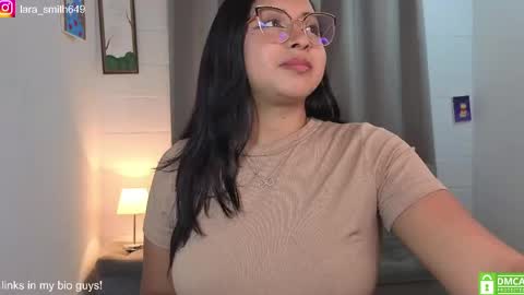 Lara  online show from May 20, 12:40 am