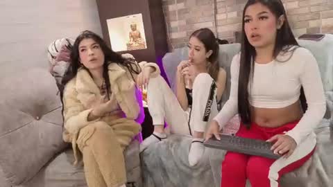 lara_as online show from June 15, 4:34 am