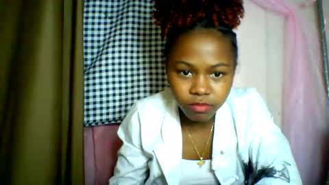 lara_belle online show from June 8, 1:28 am