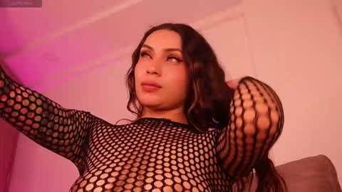 Lara online show from October 28, 12:16 am