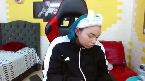 Lara online show from October 22, 2:11 pm