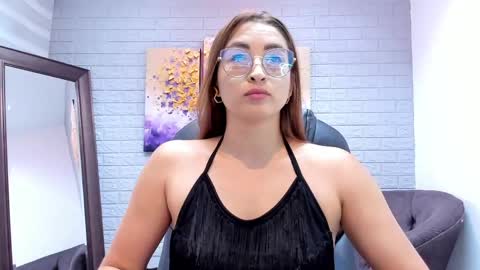      700  200   online show from May 21, 8:29 pm