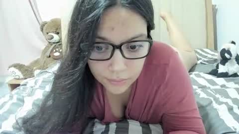lara online show from February 3, 12:04 am