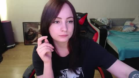Laralianna online show from May 9, 12:29 pm