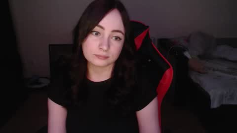 Laralianna online show from March 27, 7:03 pm