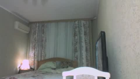 laramrs online show from February 4, 5:38 pm