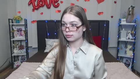 LaraPika online show from May 3, 5:44 am