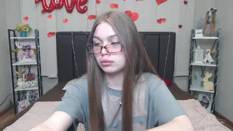 LaraPika online show from May 7, 5:34 am