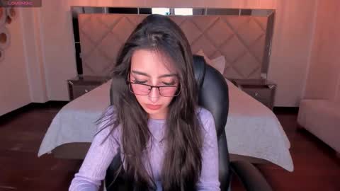 Larisa Smirnov online show from November 3, 5:44 am