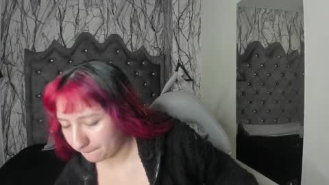  Lari online show from January 6, 8:28 pm