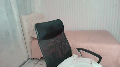 Larissas online show from November 1, 10:36 pm