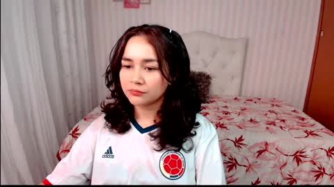 Larissas online show from February 7, 10:20 pm