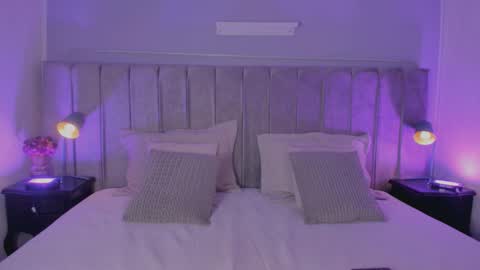 larra_scott_ online show from October 2, 8:25 pm