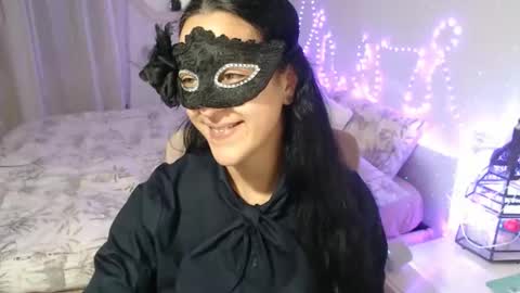 Auri online show from March 24, 10:15 pm