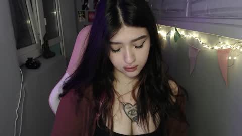 miiiiiiaaaa online show from March 11, 5:46 pm