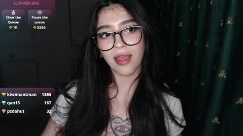 miiiiiiaaaa online show from April 2, 2:58 pm