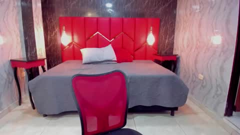 EMMA   online show from November 20, 5:47 pm