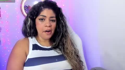 latinamav22 online show from July 25, 1:56 am