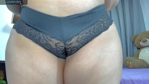 Vanessa online show from April 2, 1:41 pm