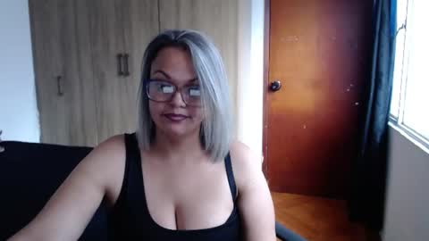 Laura online show from July 31, 10:33 pm