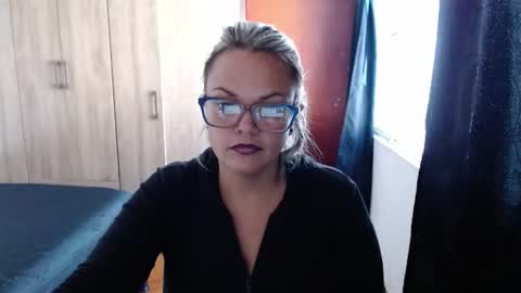 Laura online show from July 28, 3:21 pm