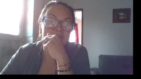 Laura online show from March 19, 9:41 pm