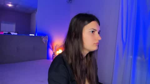 Laura online show from May 18, 4:51 am