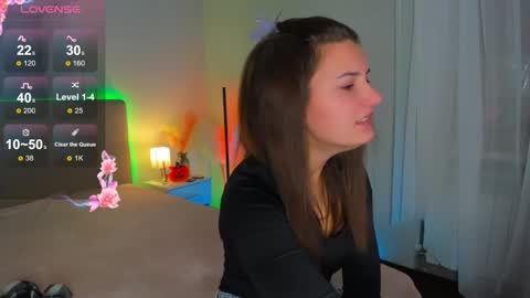 Laura online show from October 17, 6:27 am