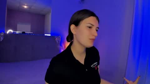 Laura online show from May 10, 5:31 am