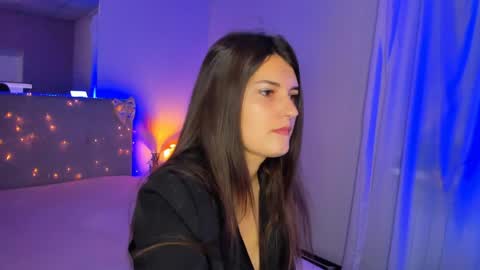 Laura online show from May 27, 5:04 am