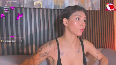 Snapshot of laura_aristizabal_19 chatting on September 19, 1:43 pm Laura online show from September 19, 1:43 pm