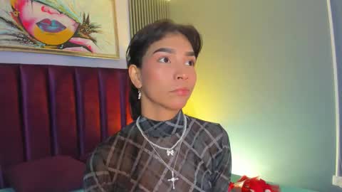 Laura online show from February 14, 1:02 pm