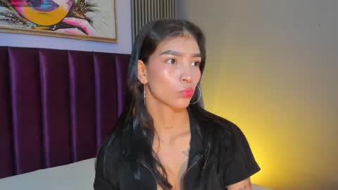 Laura online show from May 26, 11:53 am
