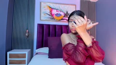 Snapshot of laura_aristizabal_19 chatting on December 21, 1:53 pm Laura online show from December 21, 1:53 pm