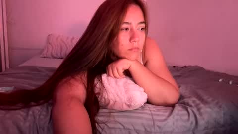 laura online show from April 9, 6:19 am