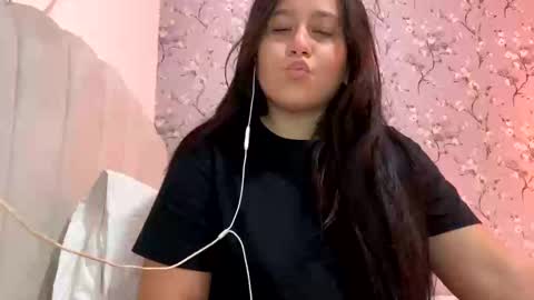 laura online show from December 28, 5:02 am