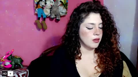 weedcam Curly Laura OF    online show from May 26, 11:48 pm