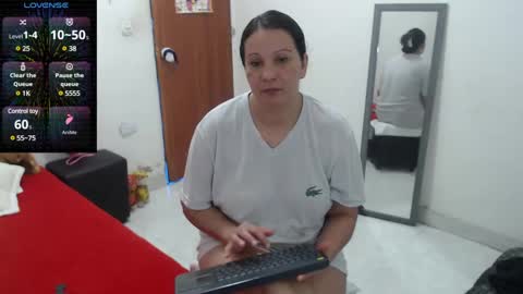 Snapshot of laura_foxx2379 chatting on February 21, 6:48 pm laura_foxx2379 online show from February 21, 6:48 pm