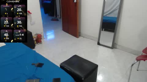 Snapshot of laura_foxx2379 chatting on September 17, 2:48 pm laura_foxx2379 online show from September 17, 2:48 pm