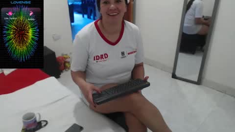 Snapshot of laura_foxx2379 chatting on March 11, 6:52 pm laura_foxx2379 online show from March 11, 6:52 pm