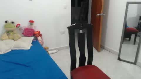 laura_foxx2379 online show from November 23, 1:41 am